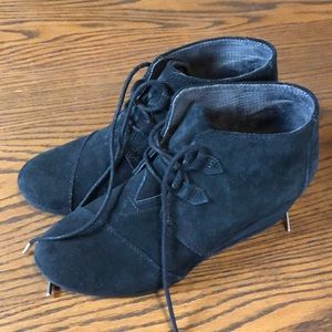 Toms Booties 9.5